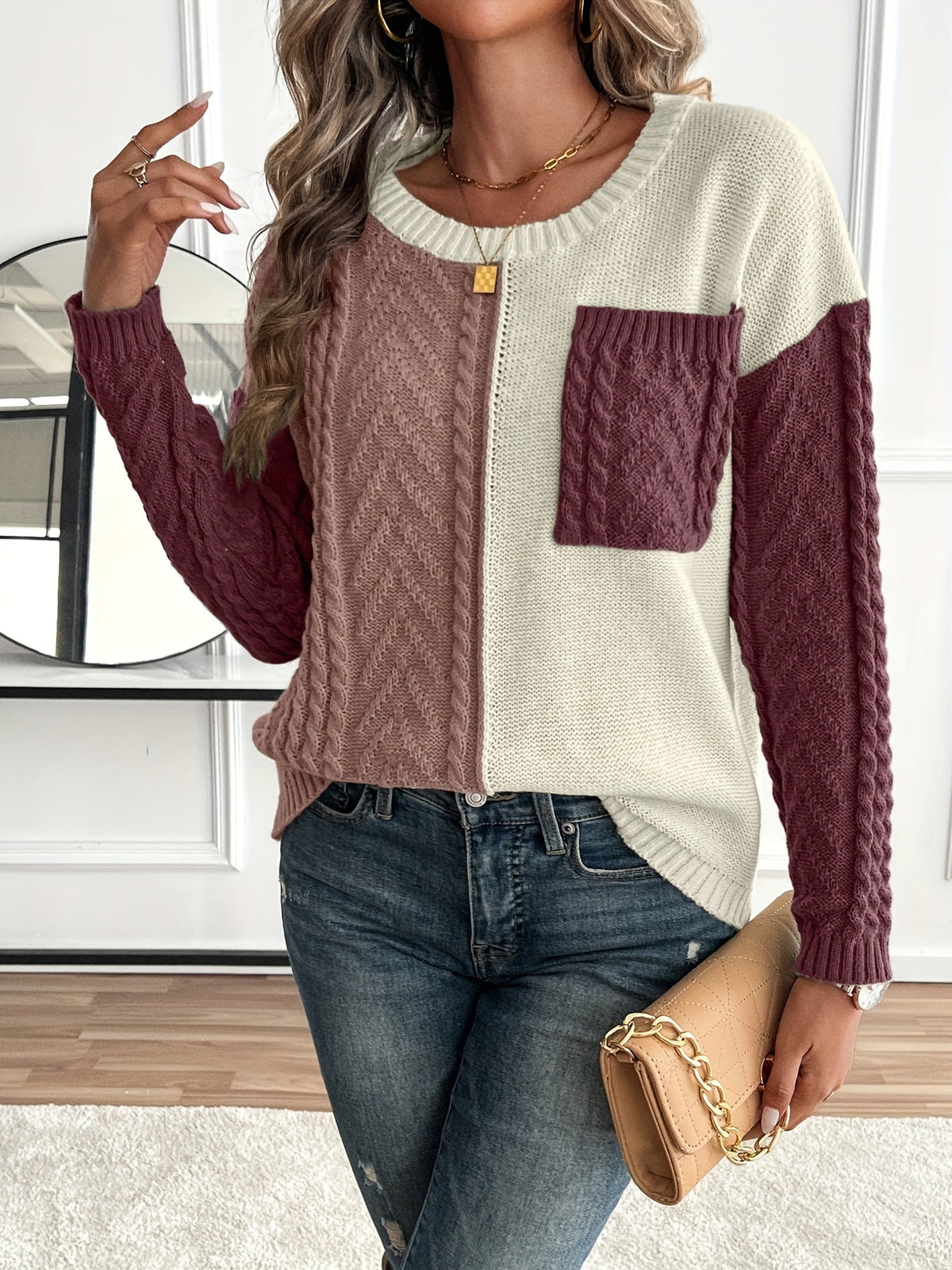 Lucyna – Sweter colour-block w warkocze z kieszonką – Śliwkowy mix (detal)