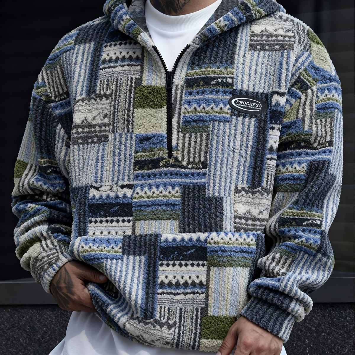 Emil – Bluza sherpa patchwork z kapturem i krótkim zamkiem – Niebieski patchwork